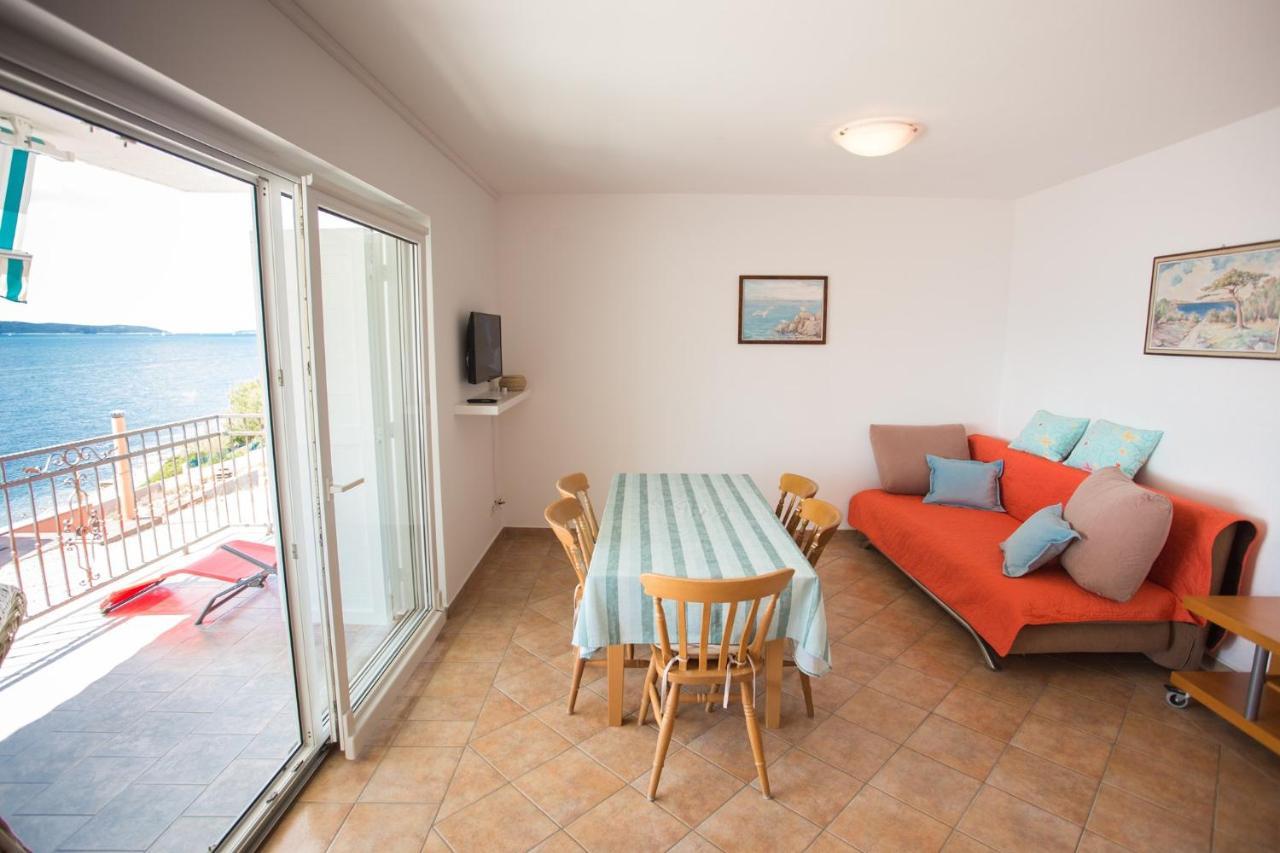 Apartment Okrug Gornji 3 Trogir Exterior photo